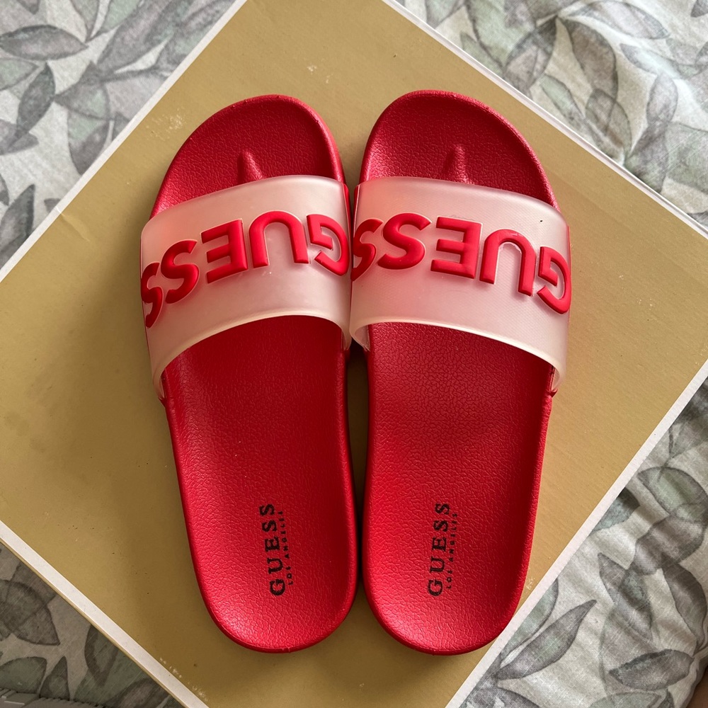 Sandals size 6 Guess used once